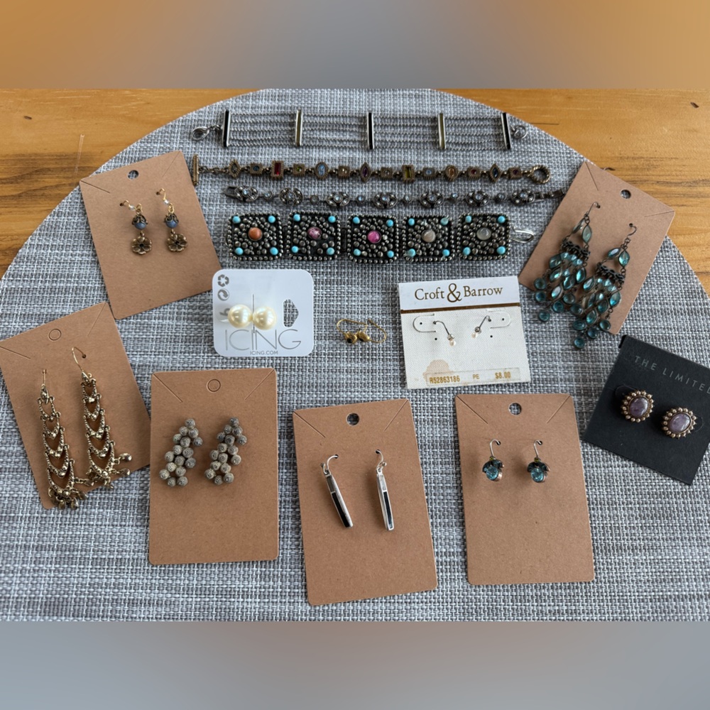 Vintage Jewelry Bundle-10 earrings and 4 Bracelets